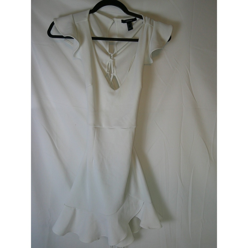 Forever 21 White‎ Lace Up Back Flutter Sleeve Bodycon Dress Medium